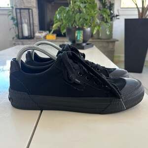 Rocket Dog Cheery Women's Black Canvas Plush Foam Sneakers Size 10